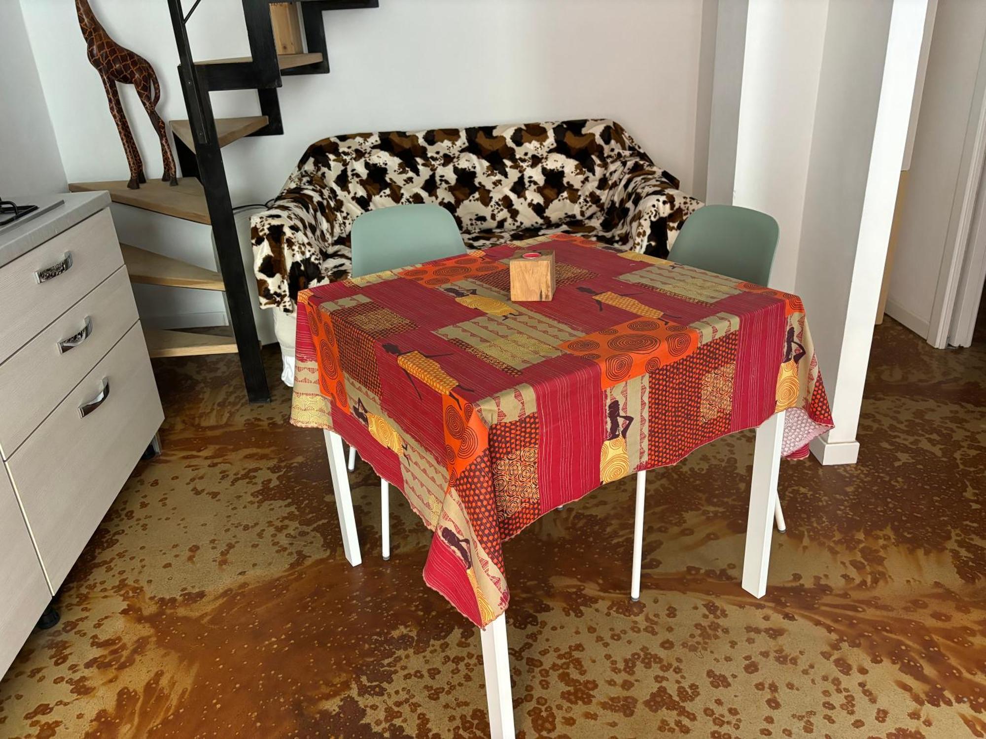 Friendly Africa Room Como Center Экстерьер фото
